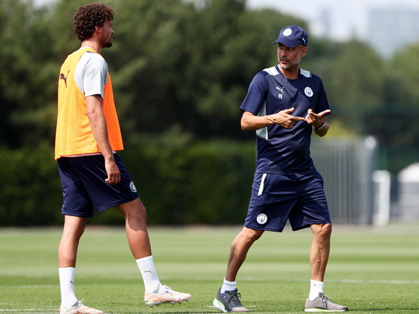 פפ התרשם (Matt McNulty - Manchester City/Manchester City FC via Getty Images)