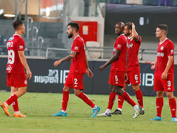 שחקני הפועל ת"א. הכל אנשים (אלן שיבר)