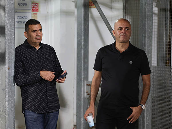 מתקרבים לחתימה (לירון מולדובן)