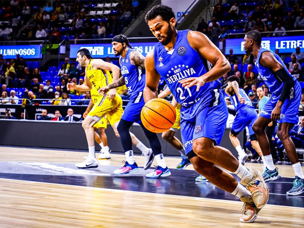 (FIBA)