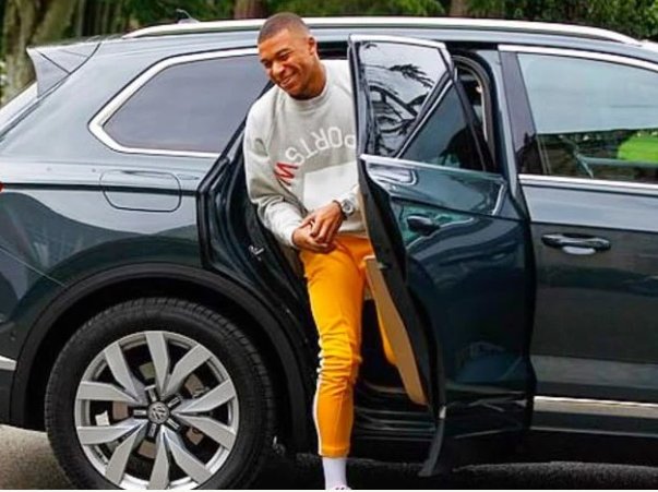 אמבפה יוצא מפולקסווגן טוארג