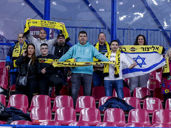 אוהדי רמלה הגיעו לתמוך גם באיטליה (FIBA)