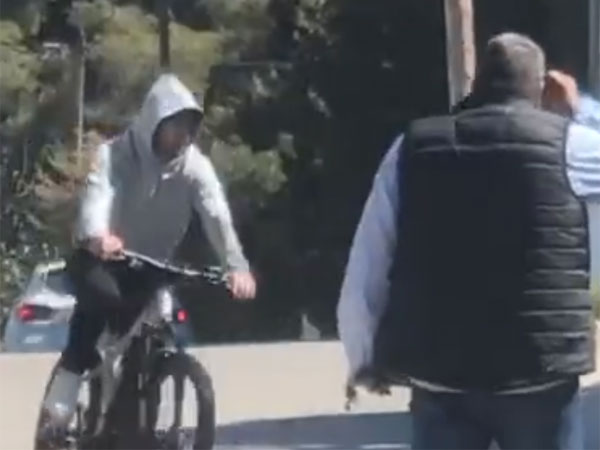 מסי על אופניים. ברצלונה מתלהבת