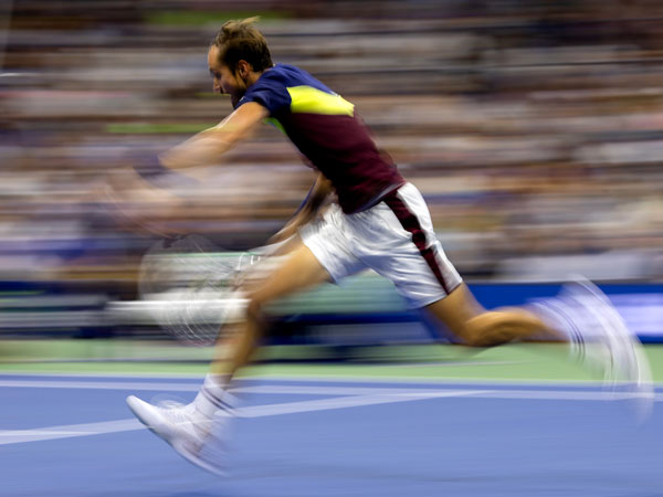 מנסה להישאר בתנועה (Al Bello/Getty Images)