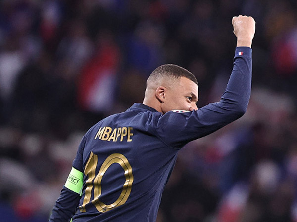 אמבפה. שלושער ושלושה בישולים (FRANCK FIFE/AFP via Getty Images)