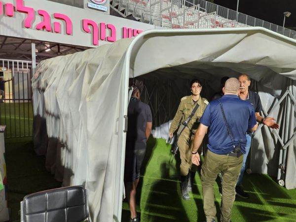 נציגי הצבא באצטדיון גרין