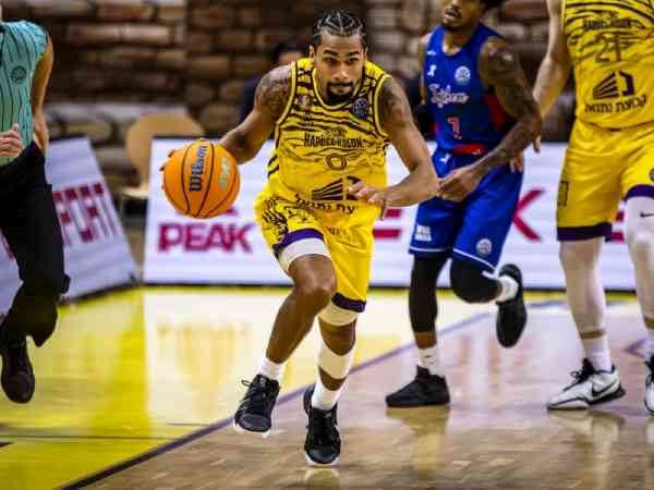 (FIBA)