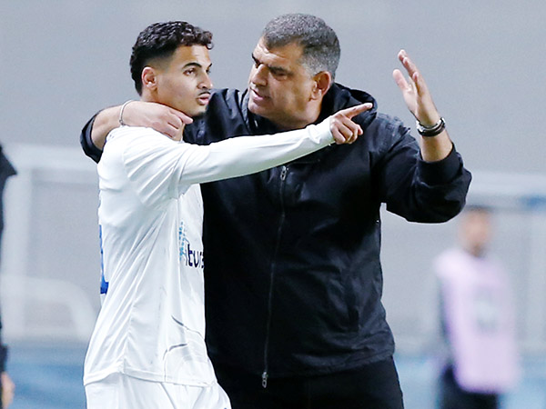 עם שיבלי. “לא חושב שזו נפילה“ (אלן שיבר)