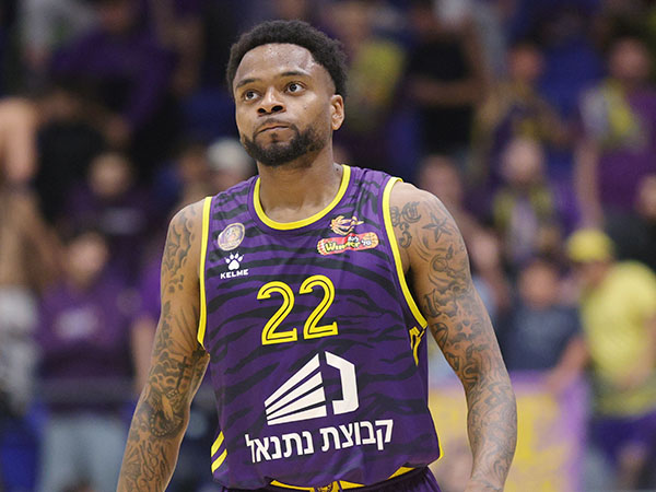 קופר קלע שלשה גדולה שהובילה לדרמה בסיום, אך לא העניקה את הניצחון לחולון (שיבר)