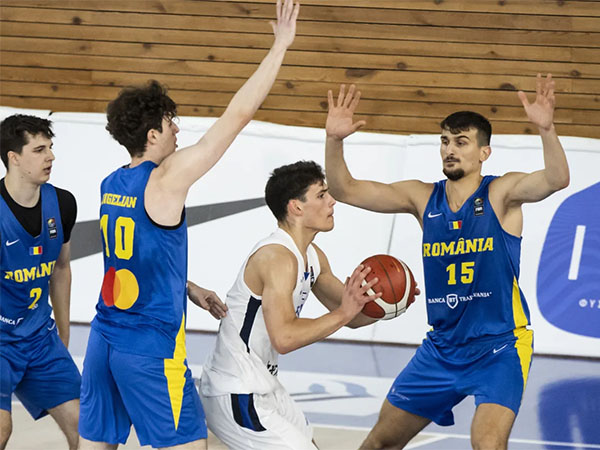 (FIBA)