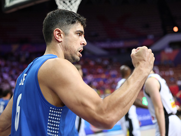 איתי שגב יכול לעזור מול יאניס (צילום: אלן שיבר)