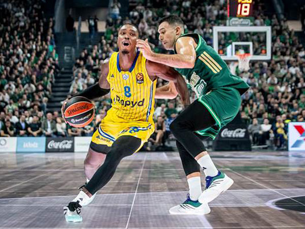 מוכנה לחיות עם זה? (Photo by Panagiotis Moschandreou/Euroleague Basketball via Getty Images)