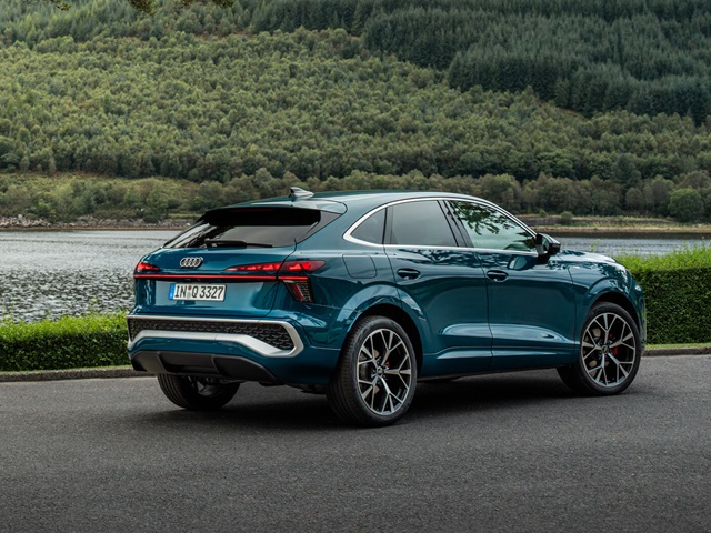 או בספורטבק דמוית הקופה - יחידות ההנעה זהות