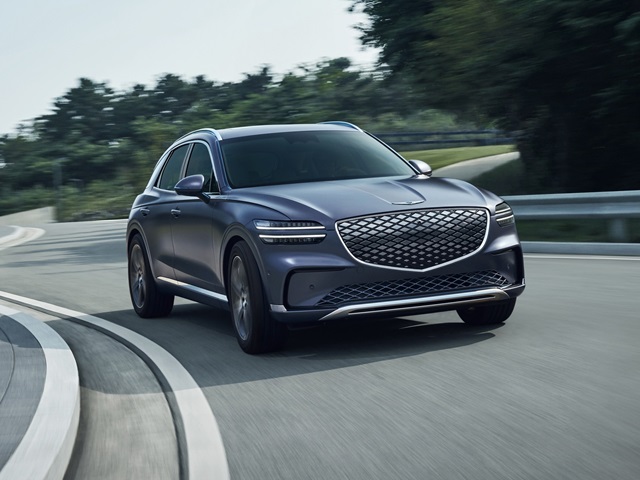 הסוללה החדשה הוסיפה עוד כמה קילומטרים לטווח הנסיעה. הספק המנועים נותר זהה