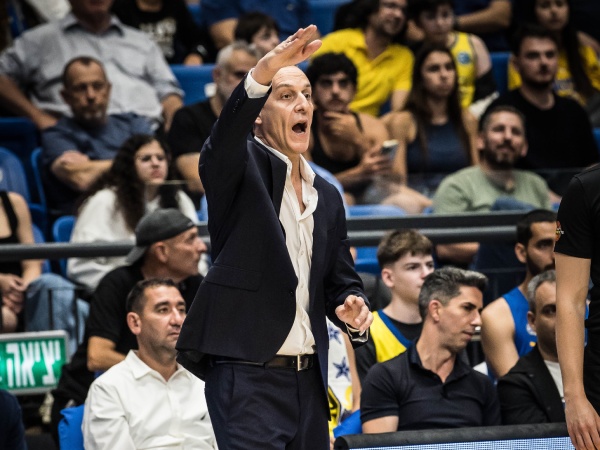 החבורה שלו סיפקה קונצרט. קטש (עודד קרני)