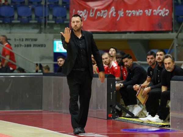 רבינס לא הצליח להוביל את הקבוצה שלו להפתעה (אודי ציטיאט)