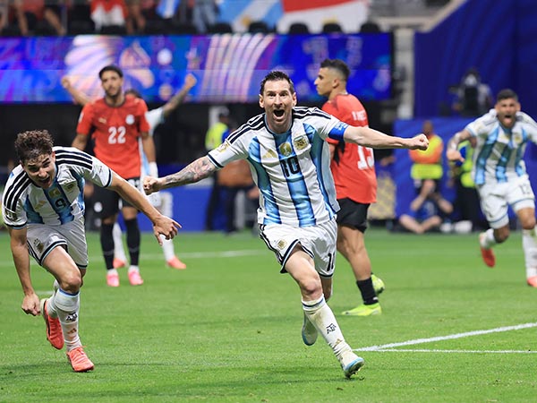 הלב היה גדול מכל XG (Photo by Elsa/Getty Images)