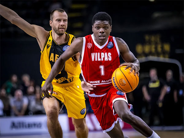 (FIBA)