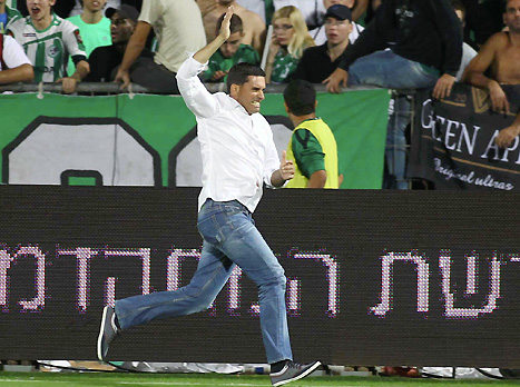 יחגוג בטירוף גם בשבת? דורה (אלן שיבר)