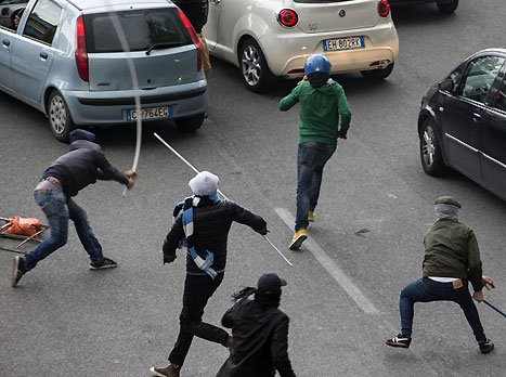 מתי איטליה תטפל בחוליגנים שלה?