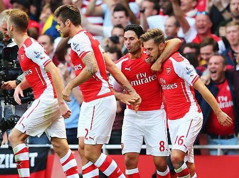 מהפך ראשון לעונה. ראמזי ושחקני ארסנל (gettyimages)