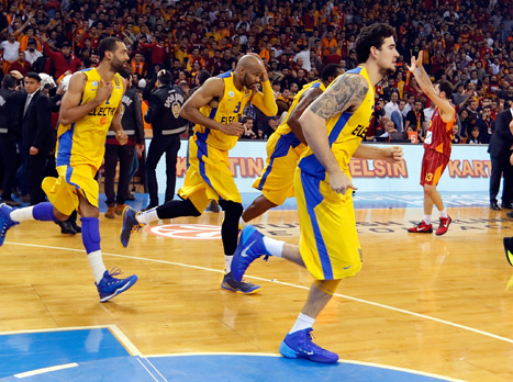 ברחו עם הניצחון (GETTYIMAGES)