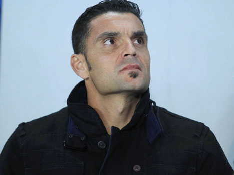 גם ביציע, ידע לתמוך בחברים