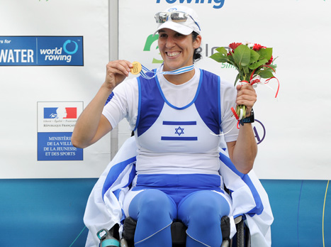 "מתרגשת להיות אלופת עולם". סמואל (דטלד סייב)