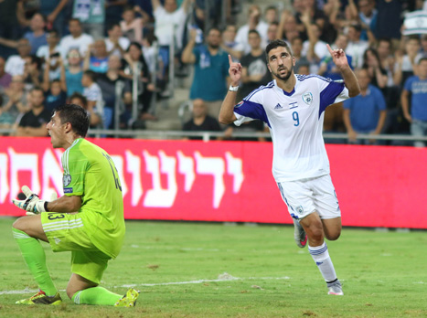 השחקן הלוהט בשווייץ חגג גם בסמי עופר (צילום: דני מרון)