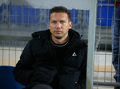 בכר נשאר עם רגליים על הקרקע (לירון מולדובן)