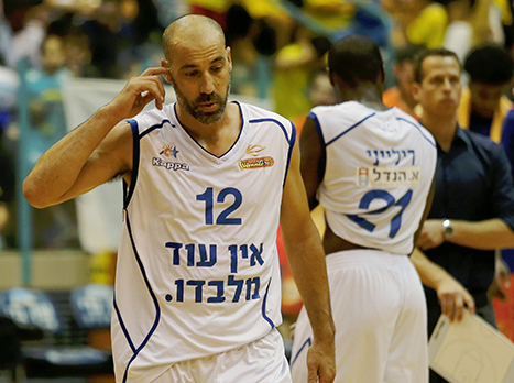 עדיין רוצה ליגת העל. טפירו (אלן שיבר)
