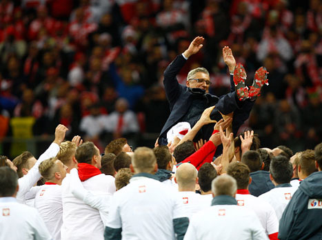 דמות נעצרת בפולין. נוואלקה (GETTYIMAGES)