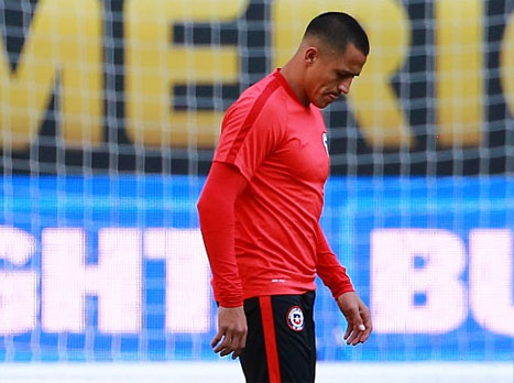 אלכסיס נוטש את האימון (Getty)