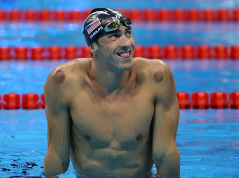 עכשיו דממה, פלפס על הבמה (GETTY)