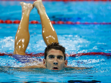 טירוף פלפס מתחיל כבר בבריכת החימום (gettyimages)