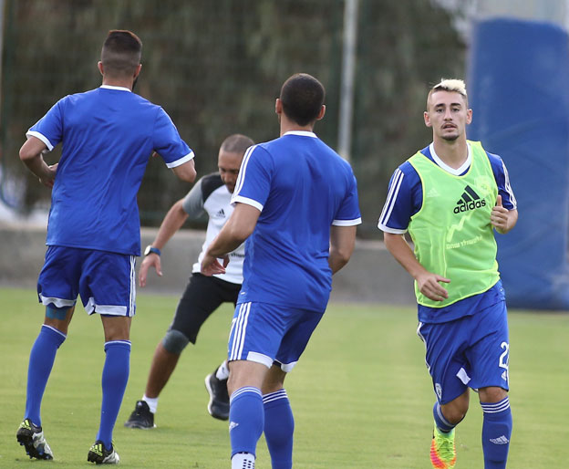 עם אצילי. בכל ליגה עובדים אחרת (אלן שיבר)