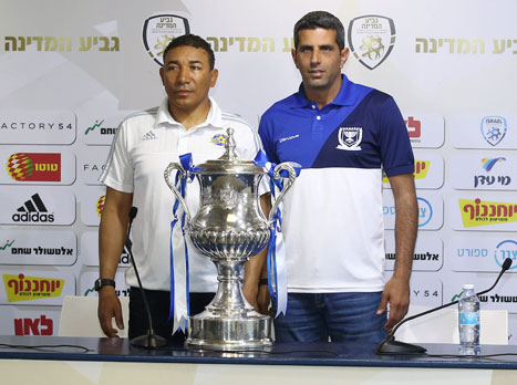 חולמים על גביע (אלן שיבר)