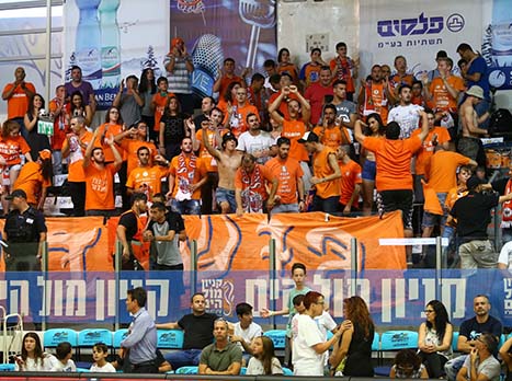 יחייכו בדרך הארוכה למרכז (מנהלת הליגה)