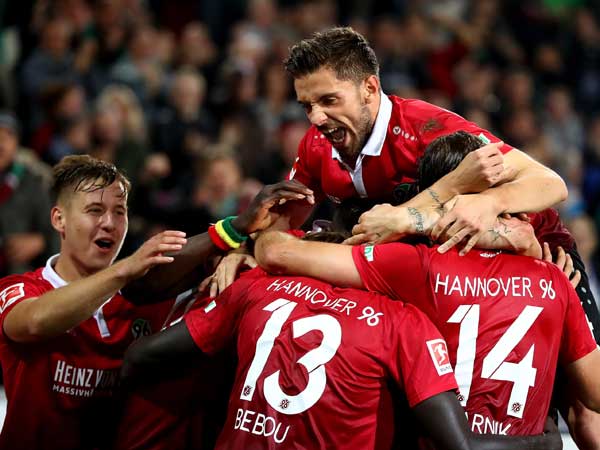 פתיחת עונה מהסרטים. שחקני האנובר (Getty)