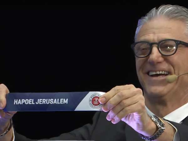 שולף את הכרטיס של ירושלים