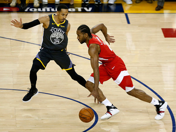 קוואי נגד העולם ברבע הראשון (צילום: Lachlan Cunningham/Getty Images)