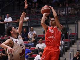 לפני מדריד: הפועל ת"א גברה 81:95 על קריית אתא