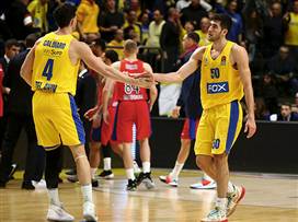 התצוגה המדהימה של דונצ'יץ נגד דטרויט