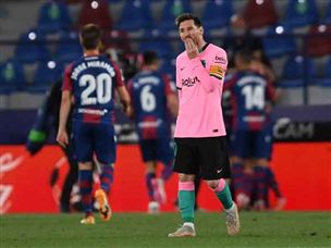 מסי. האליפות חומקת בין הידיים (GETTY)