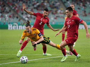 בייל הוכשל ברחבה (getty)