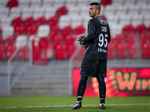 מתן עמבר מאוכזב אחרי שער. ההגנה לא הייתה שם (מאור אלקסלסי)