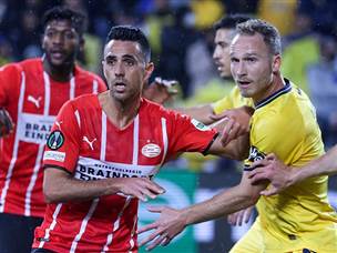 לאורך רוב שלבי ההתמודדות, עמדו הצהובים כשווים מול פ.ס.וו (דני מרון)