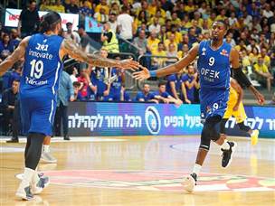 חגיגה בכחול (אלן שיבר)