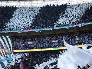 ולבש חג (GETTY)