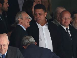 הנשיאים פרס ורונאלדו צפו מהיציע (Gonzalo Arroyo Moreno/Getty Images)